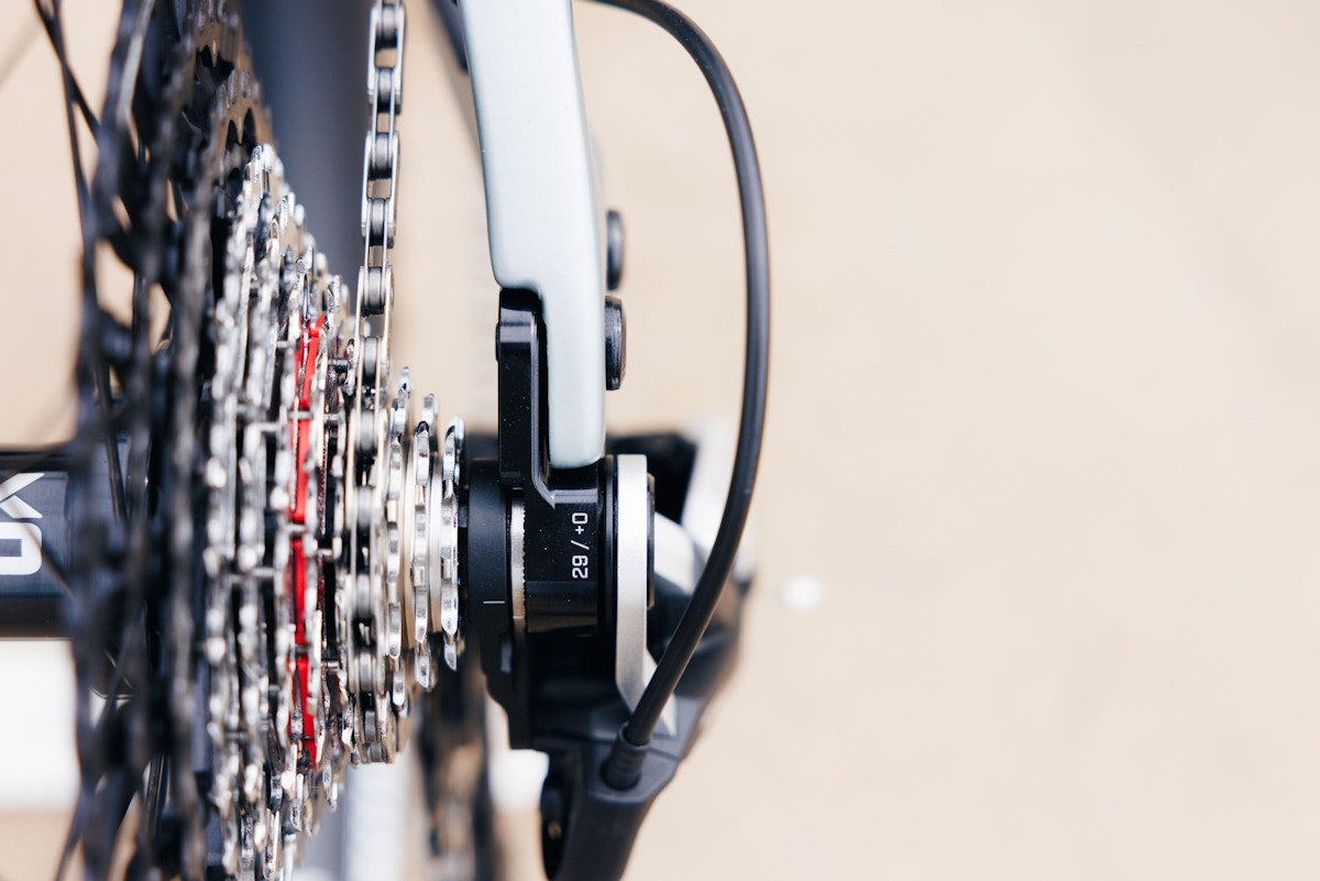 Ibis Oso S refined carbon construction