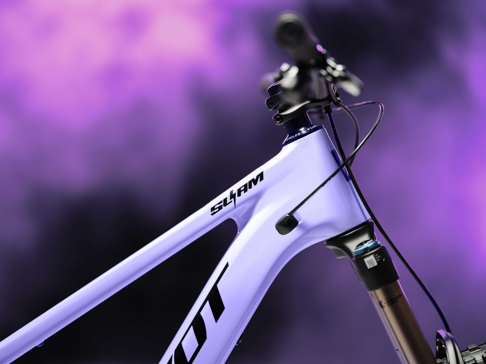 Pivot Shuttle SL AM lightweight trail performance
